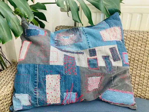 Coussin déco en denim surcyclé
